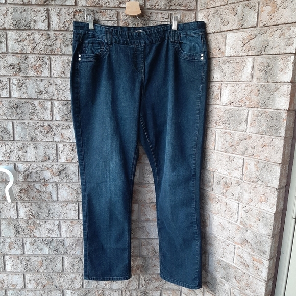 Pennington's Savvy Fit Like New Jeans - Picture 2 of 8